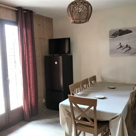 Mitoyen Renove 3 Pieces, 7 Pers, Terrasse, Parking, Animaux Admis - Fr-1-504-69