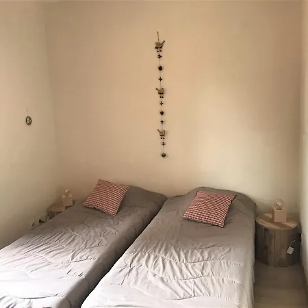 Chalet Mitoyen Renove 3 Pieces, 7 Pers, Terrasse, Parking, Animaux Admis - Fr-1-504-69 *